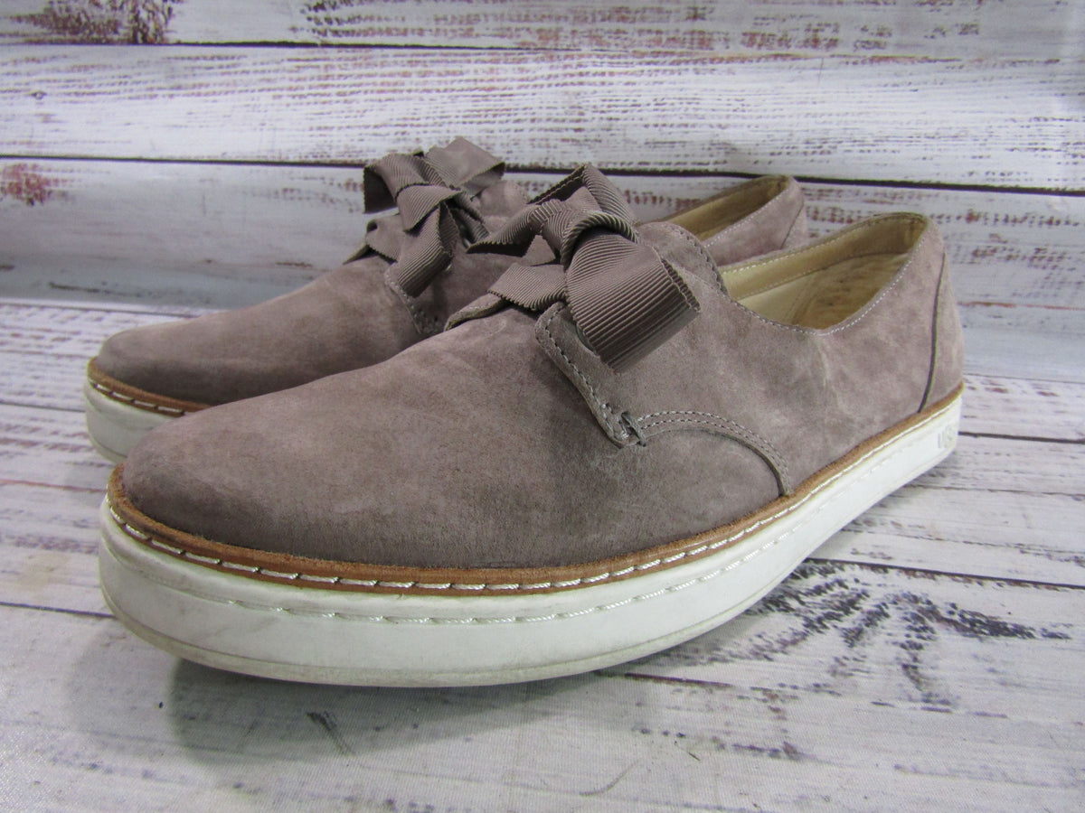 UGG Carilyn Women's Brown Suede Low Top Sneakers Size 8.5