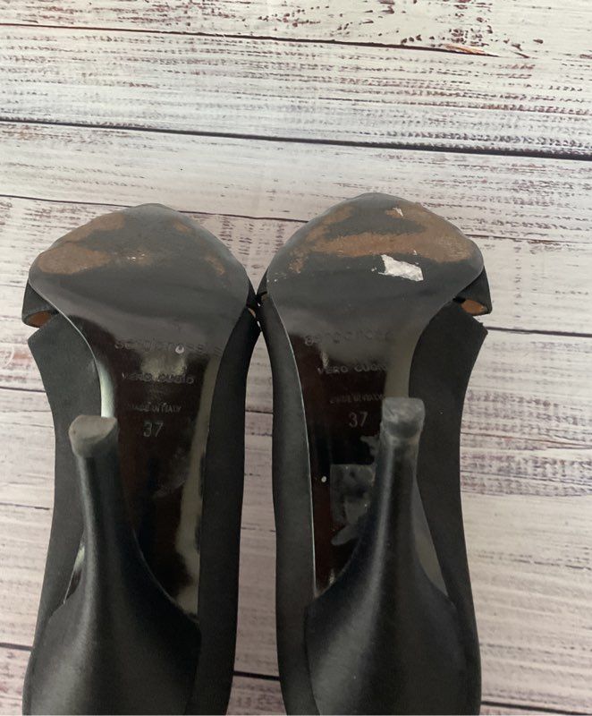 Women's Sergio Rossi Black Pump Heel with embellishment Size 37