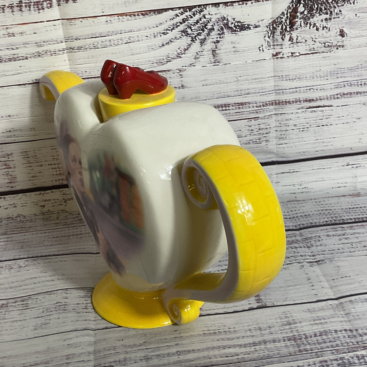 2000 T.E.C Dorothy Wizard Of Oz Porcelain Heart Teapot- 7.5" x 12"