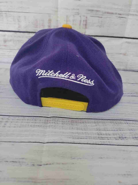 NWT Men's Mitchell & Ness Lakers Baseball Cap Size XL