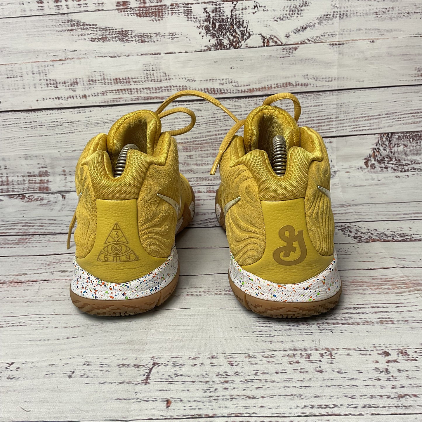 Nike Kyrie 4 Men's Cinnamon Toast Crunch Yellow Sneaker Athletic Shoe 6Y Youth