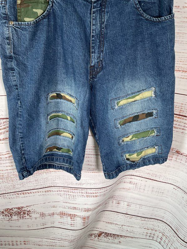 Vintage Evolution Men's Blue Denim Distress Green Camo Size 36 Cotton