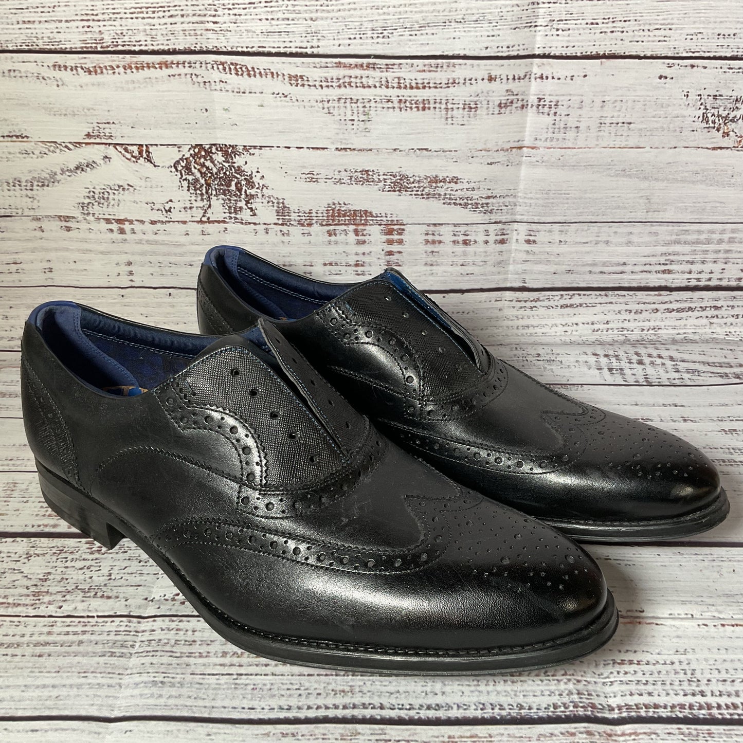NWD TED BAKER Men's Black Derby Dress Shoes- SZ 10 (MISSING SHOES LACES)