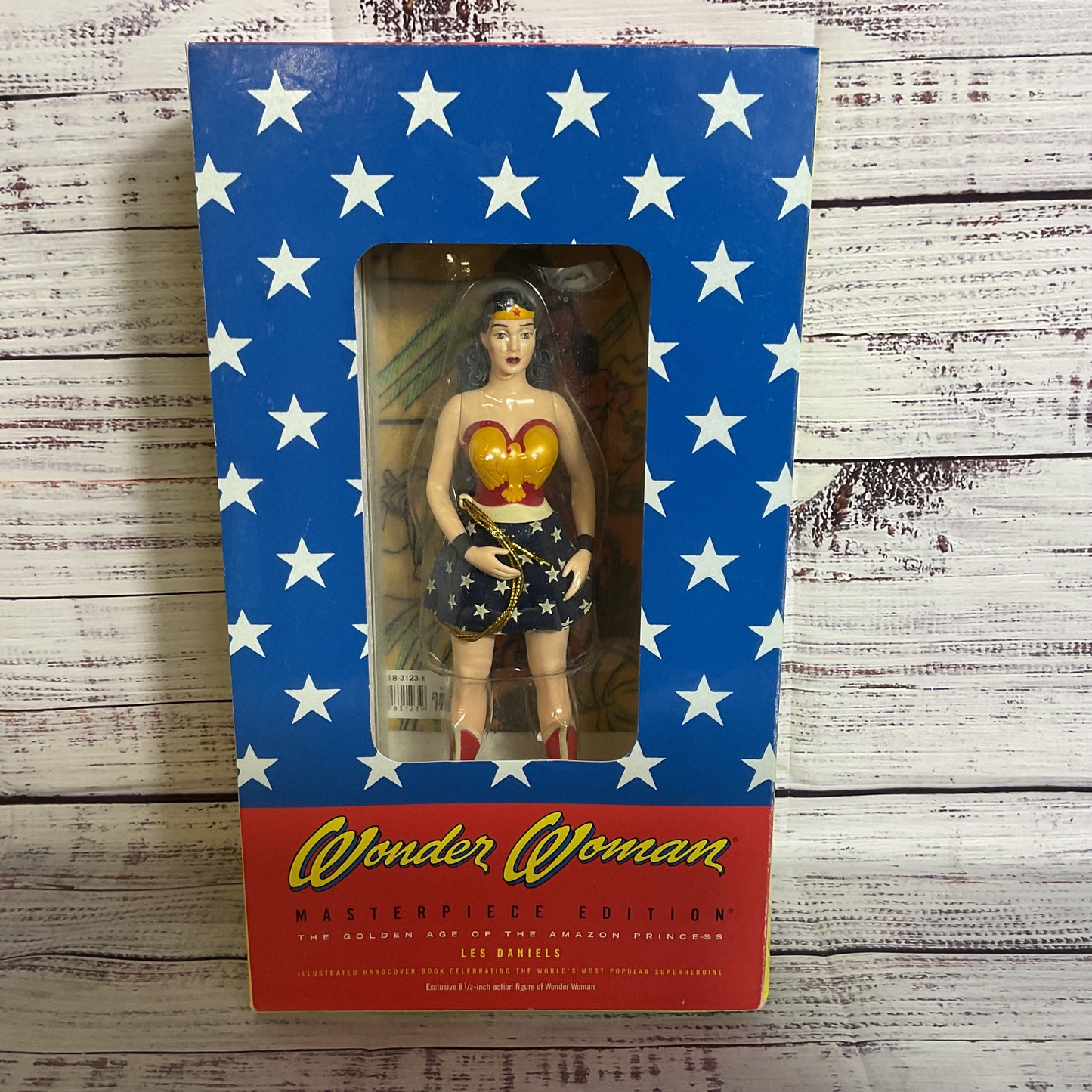 DC Comics Wonder Woman 8.5" Masterpiece Edition-Statue & Book by Les Daniels