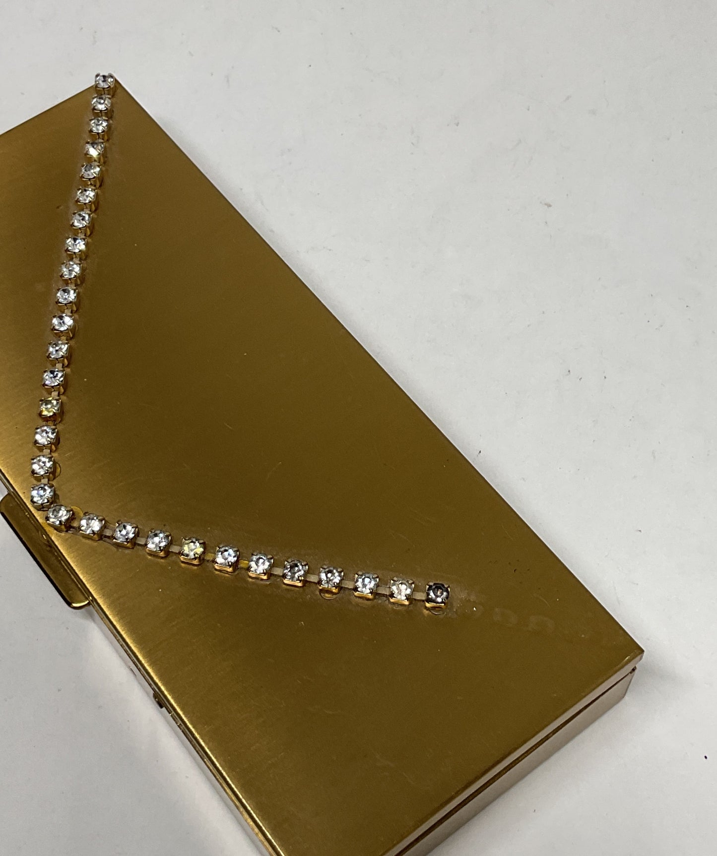 Vintage Pigeon Gold Tone Cigarette Case With Flip Up Lighter
