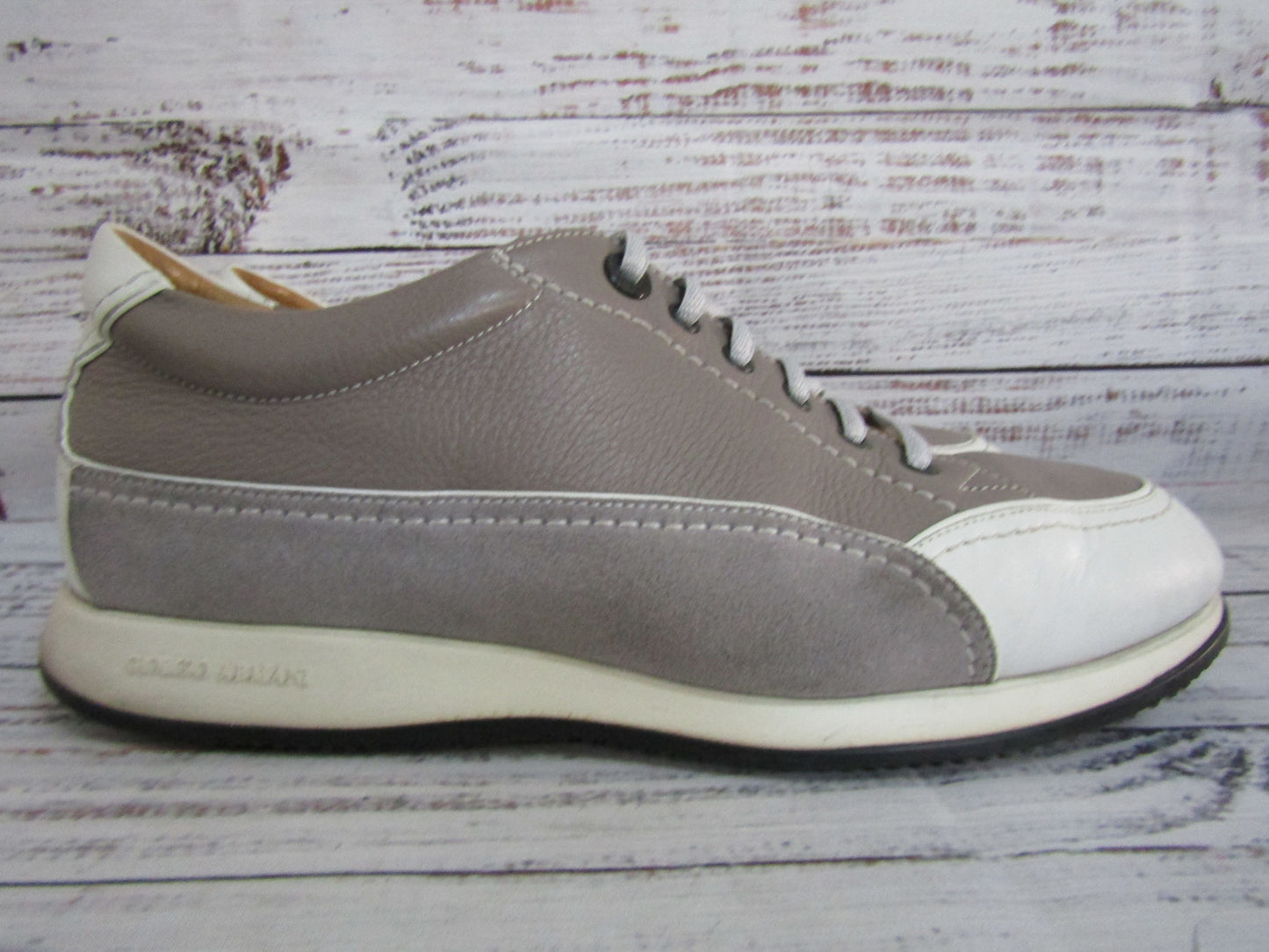 Giorgio Armani Men's Gray Low Top Leather Sneaker Size 8 Made in Italy