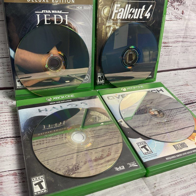 Xbox One 4 pc. Game Bundle Fallout 4, Jedi Fallen Order, Halo 5, Overwatch
