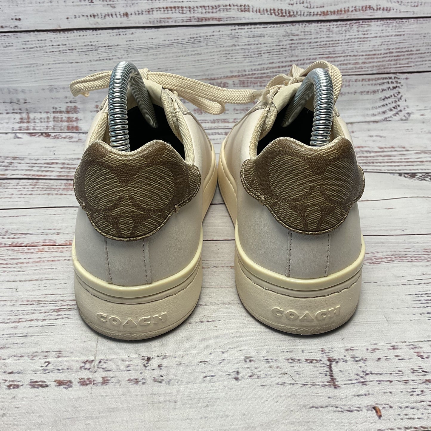 Coach Clip Low Top Beige Leather Athletic Shoe Women Size 7