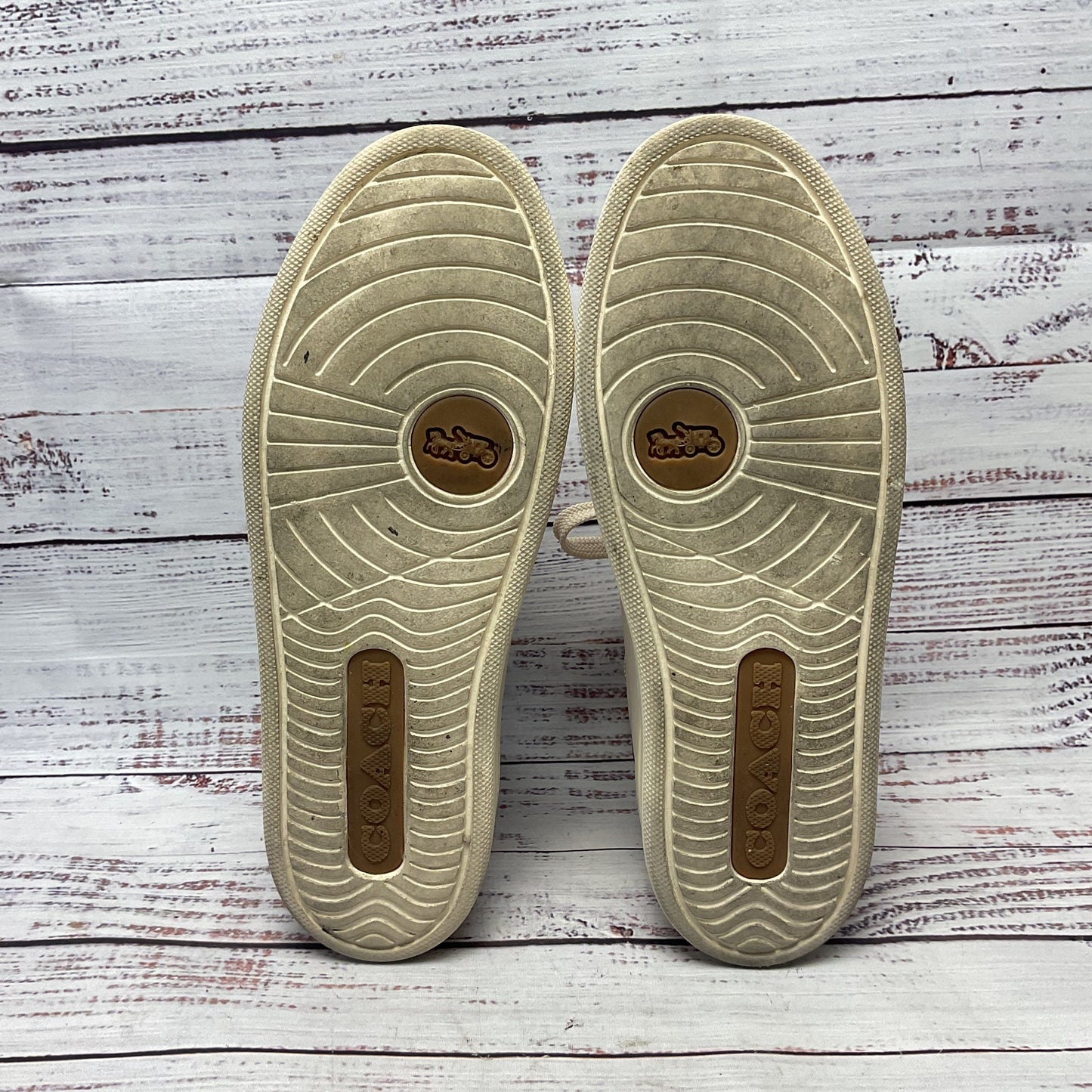 Coach Clip Low Top Beige Leather Athletic Shoe Women Size 7
