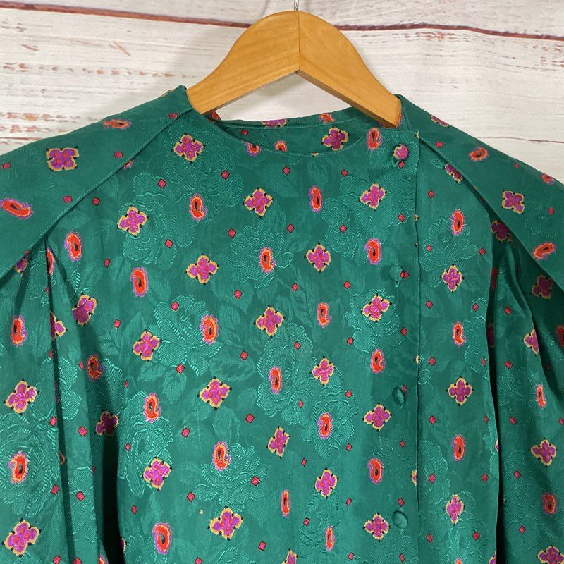 VTG. Oscar De La Renta Green Floral Cape Shoulder Silk Blouse Blouse - Size 10