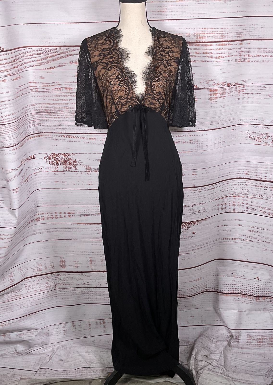 NWT RUMORED Women's Lace Top Sheer Lace Back Long Gown- SZ M