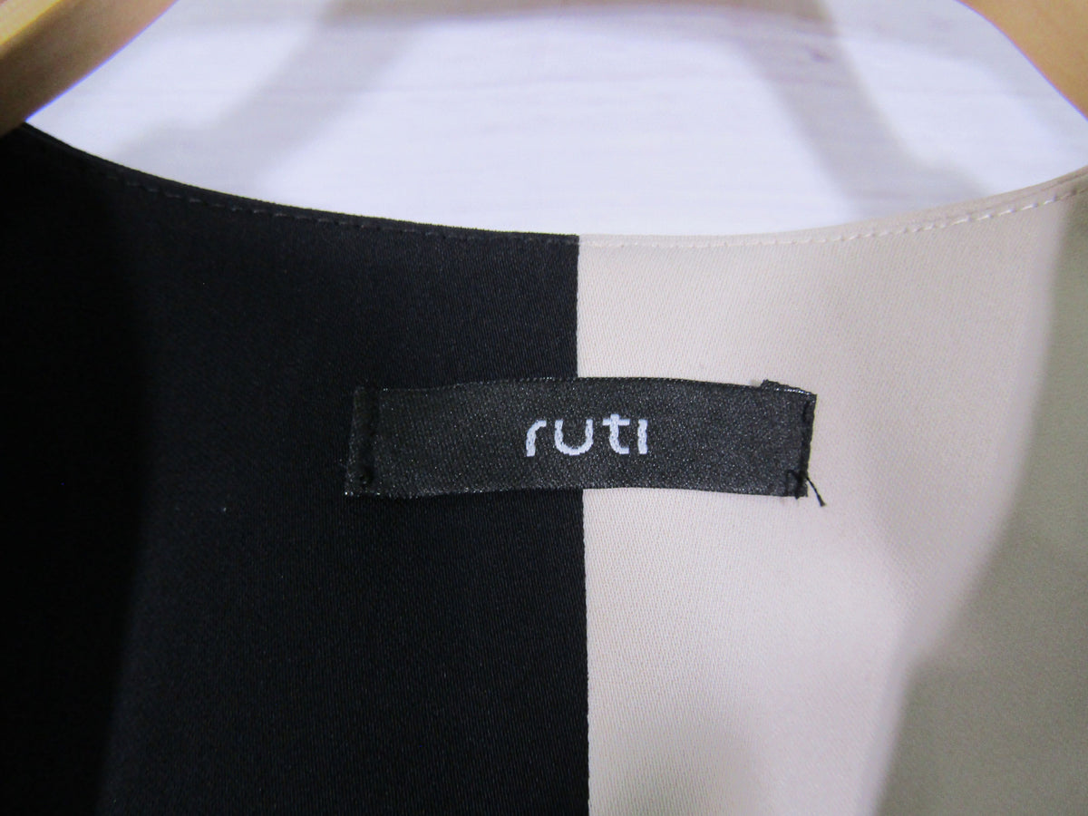 Ruti Women's Black & Beige Vest Size 4