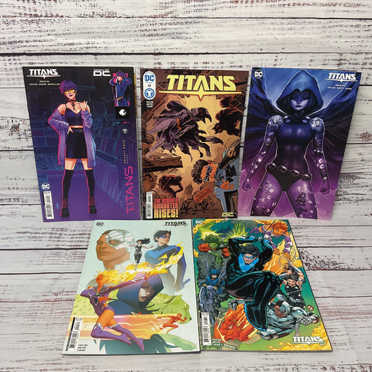 DC Comics Titans Lot of 5: Issues #4,6,9,10,12