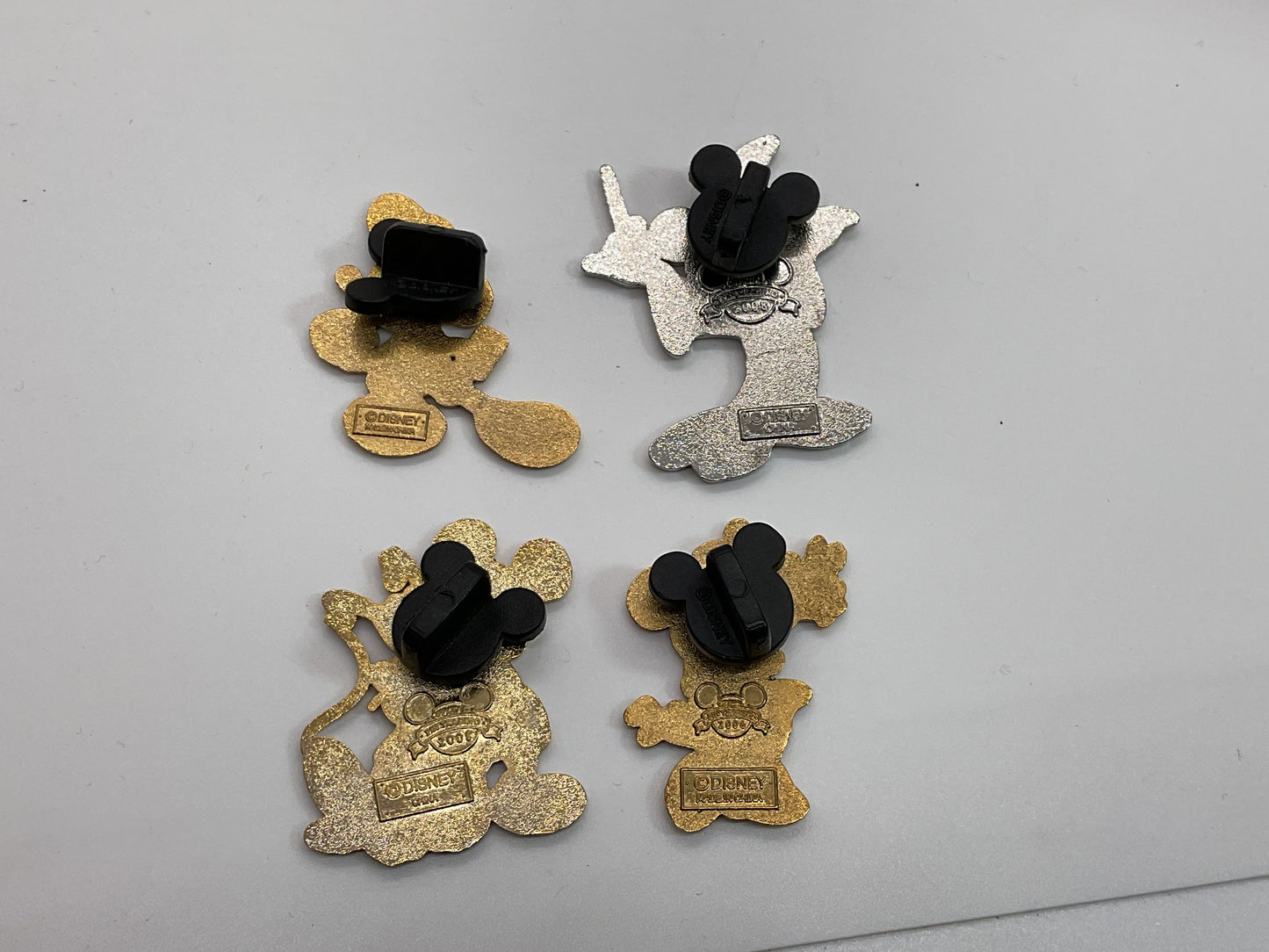 Set of 4 DISNEY Mickey & Minnie Mouse Collectible Pins