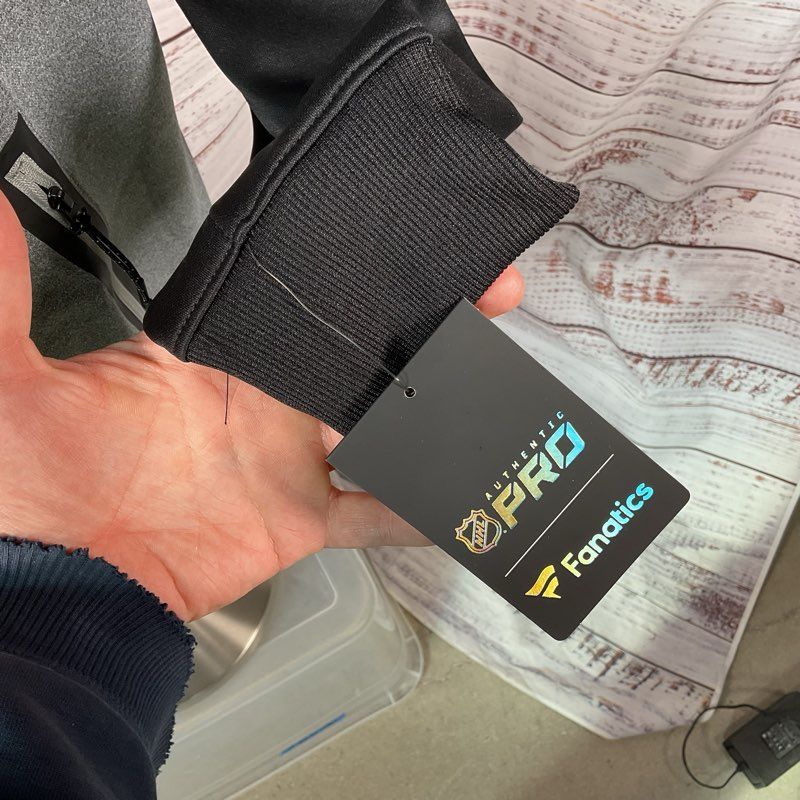 NWT Fanatics LA Kings NHL Authentic Pro 1/2 Zip Hooded Jacket - Size Large