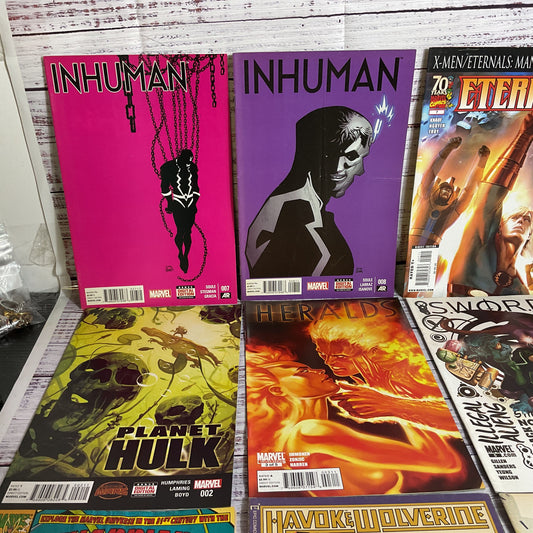 Mixed Lot of 17 MARVEL Comic Magazines