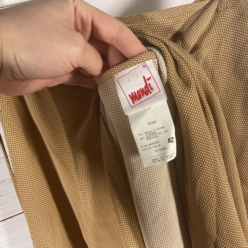 VTG. Mondi Tan Polka Dot Long Wrap Skirt- Size 42