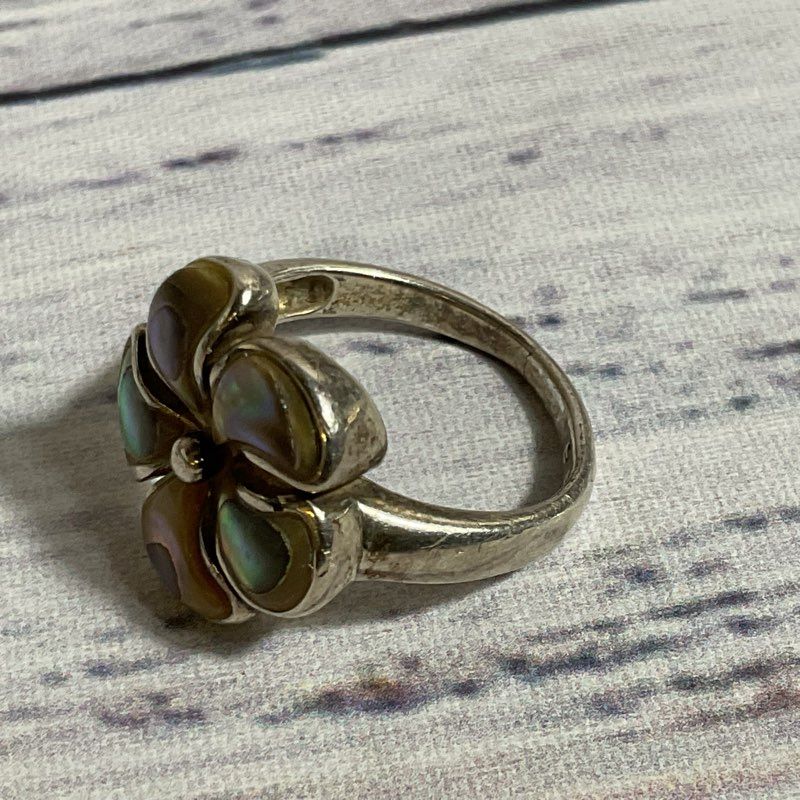 Sterling Silver & Abalone Flower SZ 6.5 Ring- 4.34g