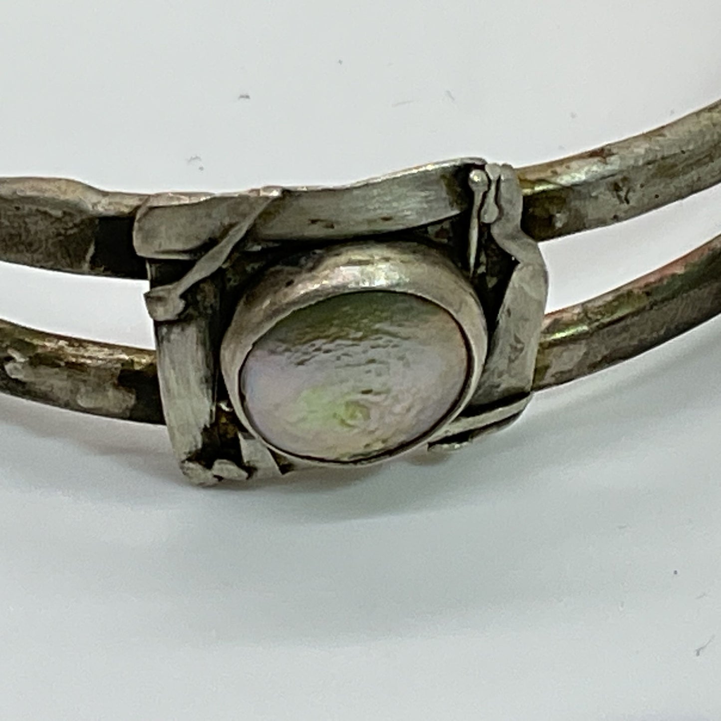 VTG. Signed Silver Plated Brutalist Bangle Braceet- 7.75"