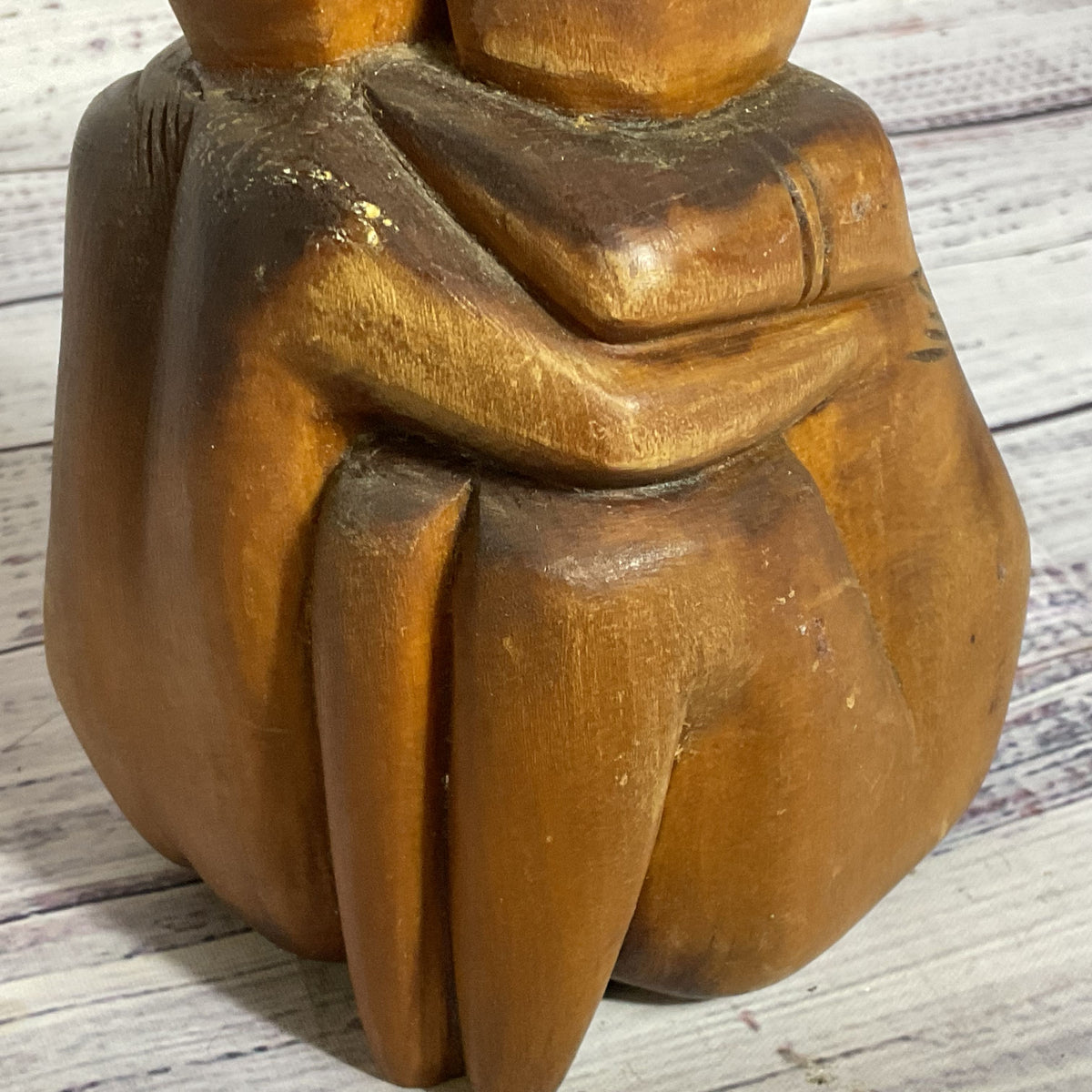 VTG./ANTIQUE Love Wood Carving of Man & Woman Embracing- 5"