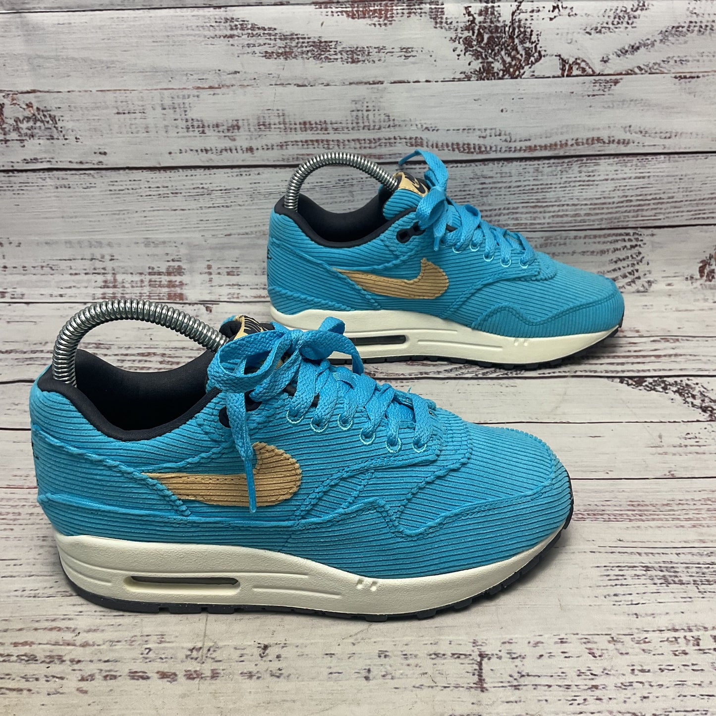 Nike Air Max 1 Baltic Blue Sneaker Corduroy Shoe Boys Youth Size 4
