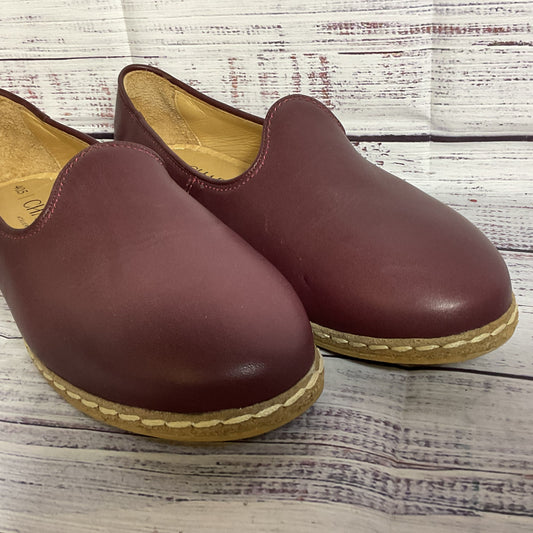 CHARIX Itelier Women's Bordeaux Leather Slip-On Flats- SZ 40.5/ 10.5 US