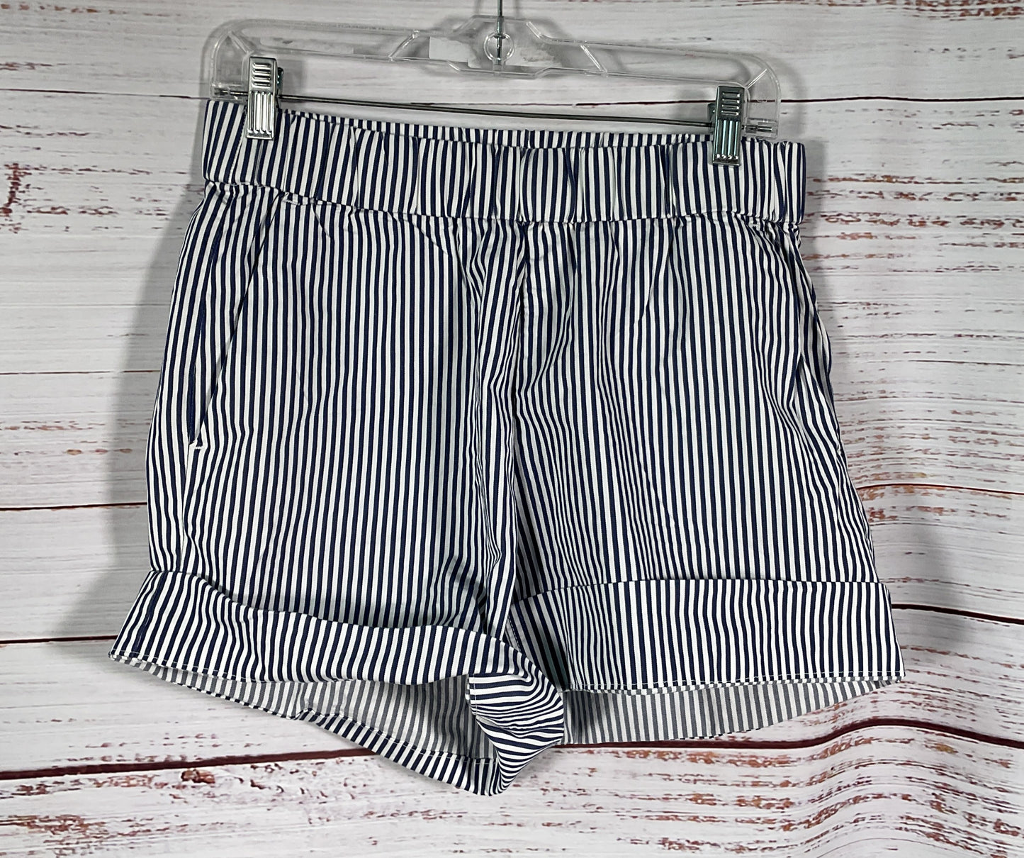 Everlane Striped The Easy Short Blue White 10