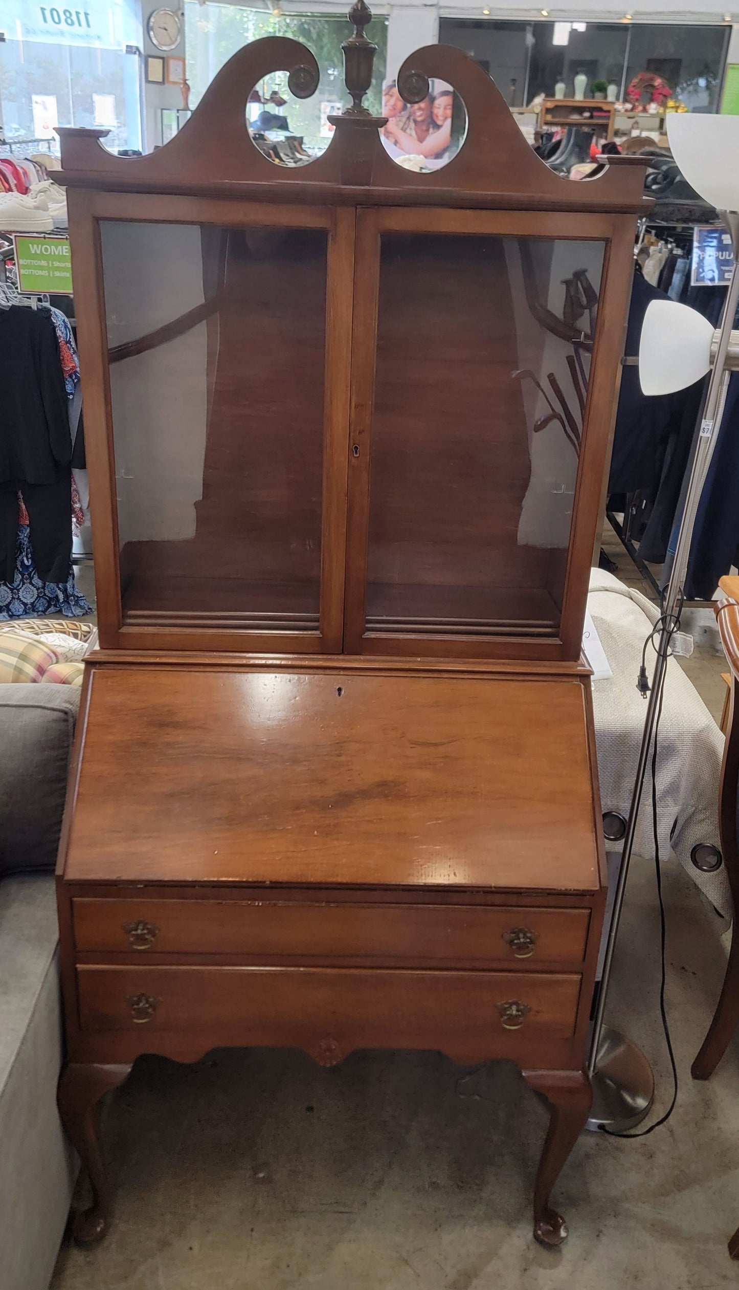 ANTIQUE FLINT & HORNER CO. Flint's Furniture Secretary Desk