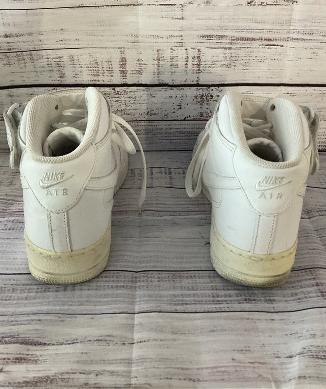 Men's Nike Air Force 1 Mid 07 White Sneaker Size 11