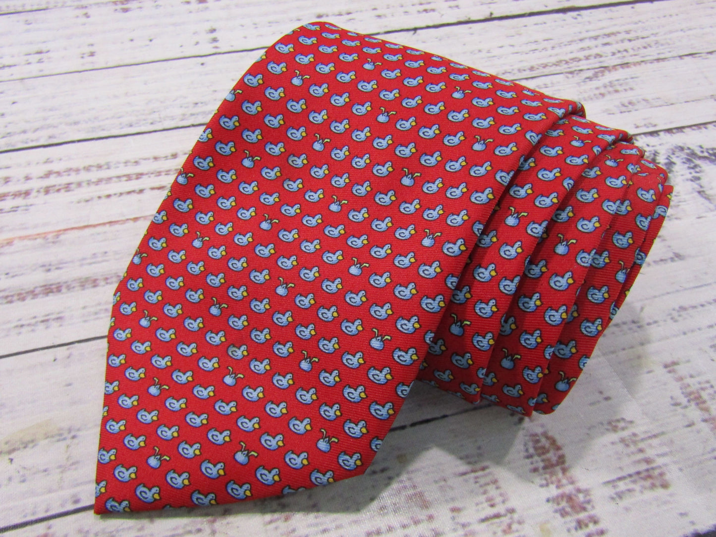 Salvatore Ferragamo Men's Red Silk Duck Print Tie Made in Italy