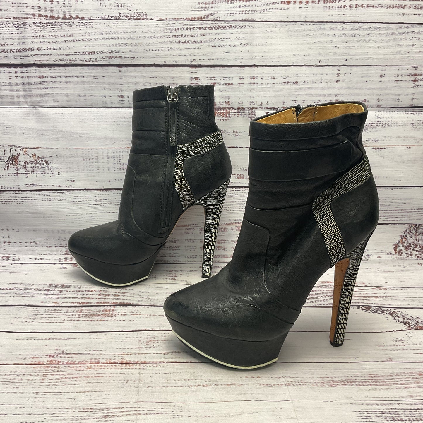 L.A.M.B. Gwen Stephanie Dorene Black Bootie Heel Women Size 5.5