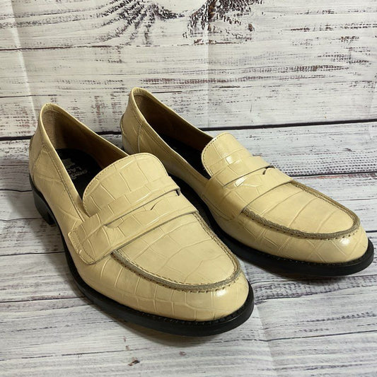 M. GEMI Women's Ivory Croc Embossed Leather Loafer Shoes- SZ 40
