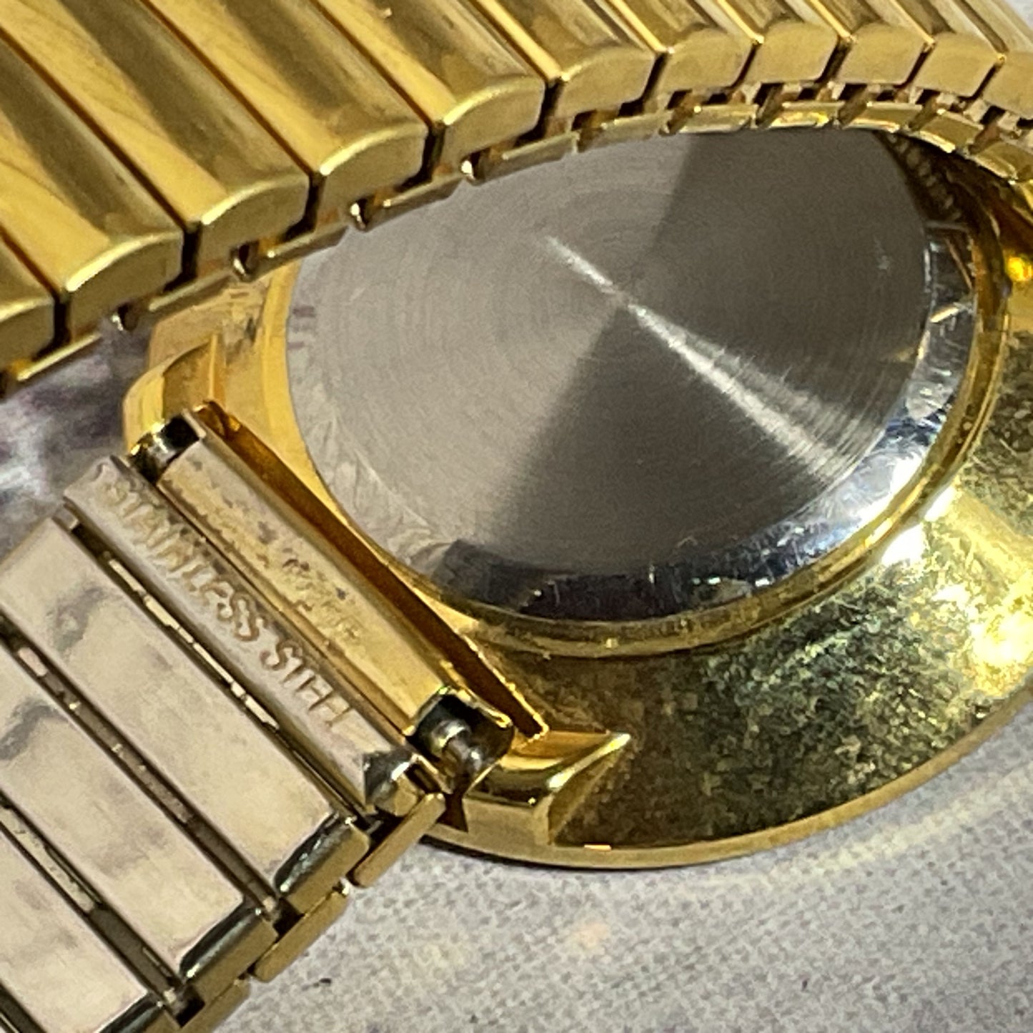 ST. MARIN Women's Gold Tone MOP Quartz Watch with Expandable Band