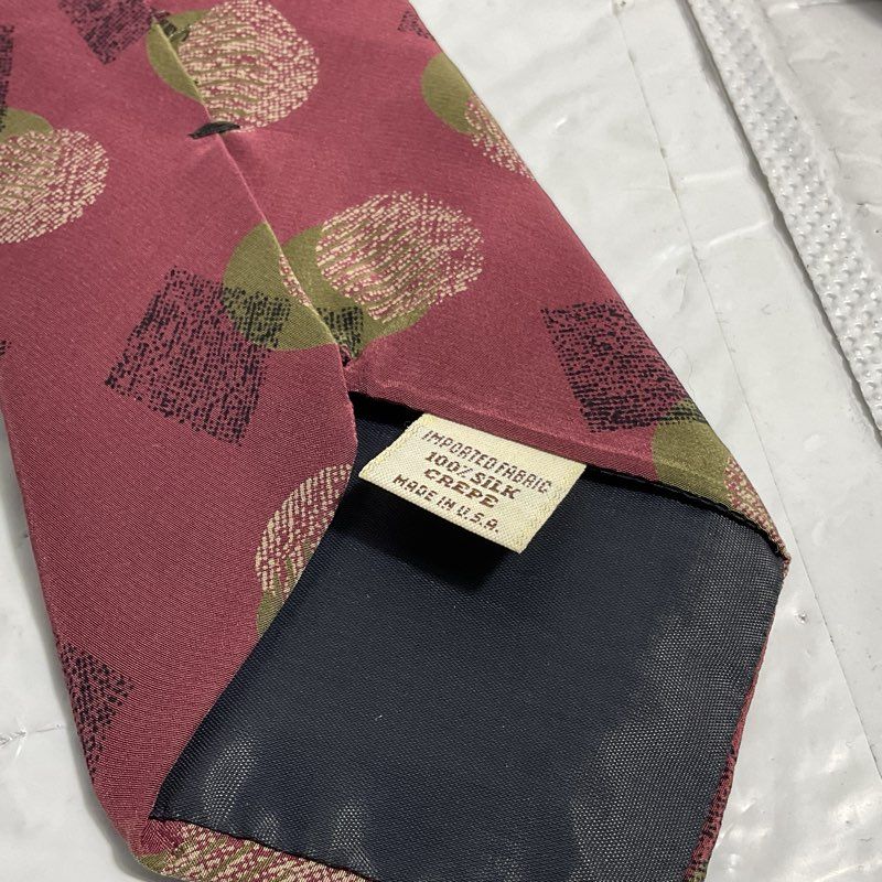 VTG. Yves Saint Laurent Burgundy Abstract Geometric Print Silk Tie - Size 55 in.