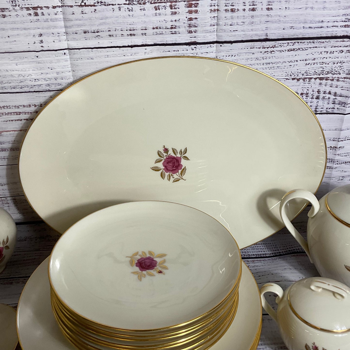 LENOX Roselyn Rose Motif Ivory with Gold Trim Plates & Serving Pieces- 29pcs