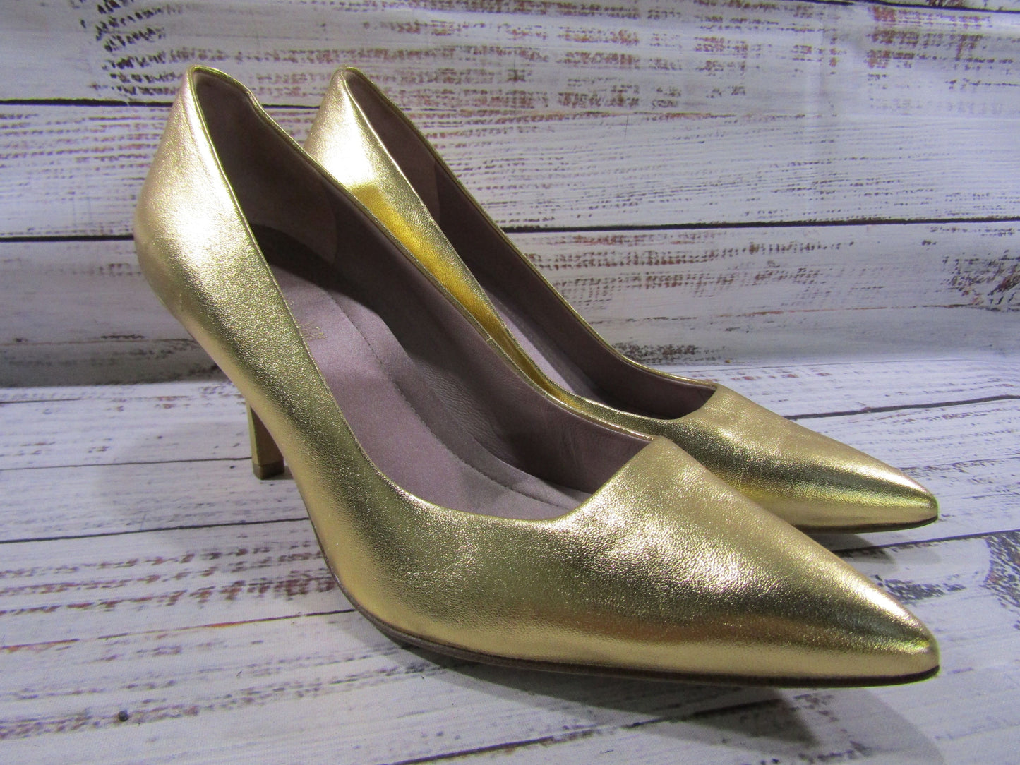 Diane Von Furstenberg Women's Gold Leather Pointed Toe Pumps Size 7