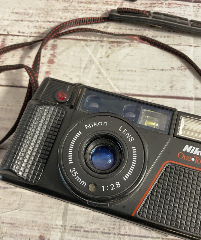 NIKON ONE TOUCH 35mm FILM CAMERA 1:2.8 With Case For Parts