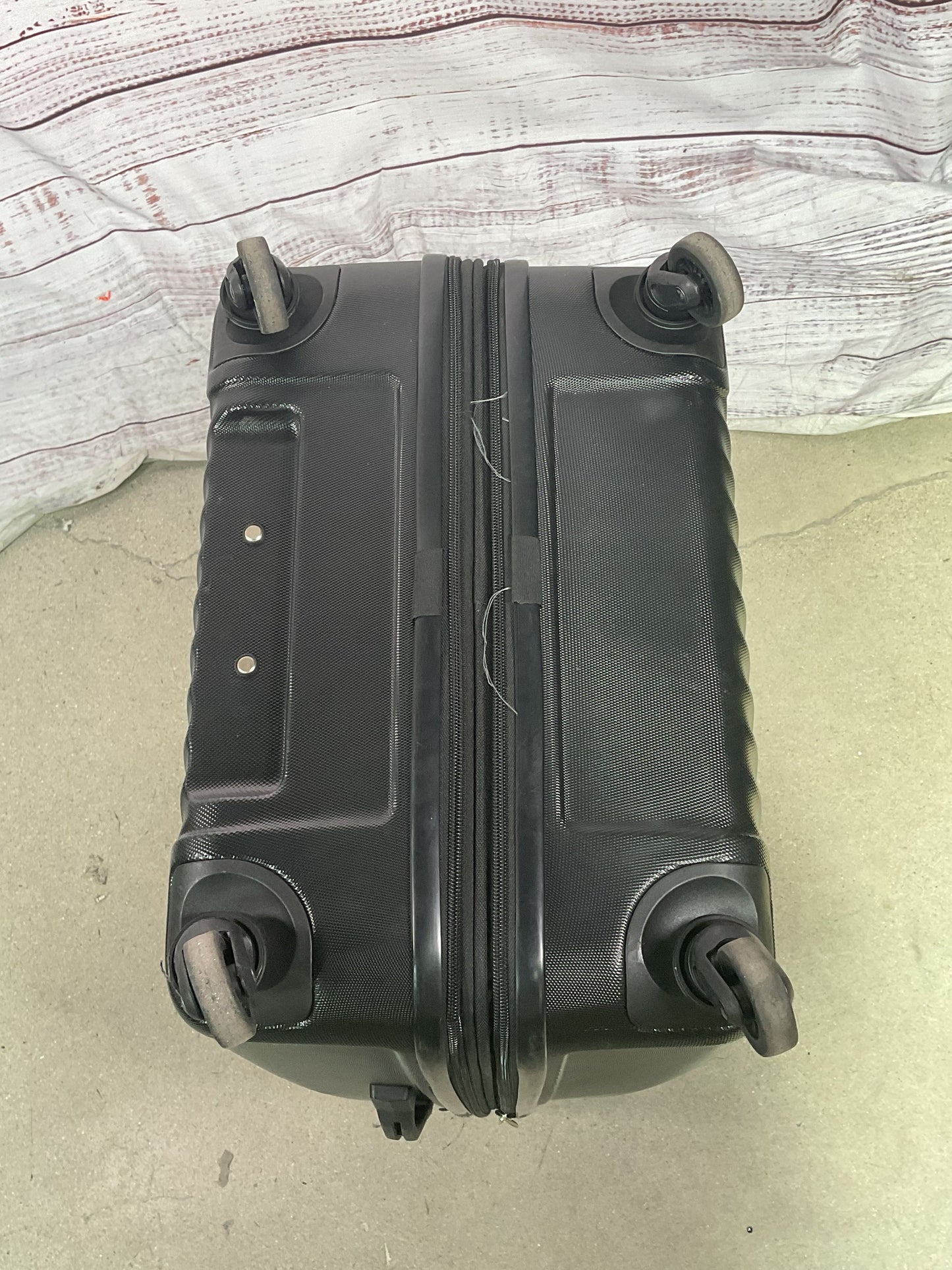Samsonite Black Expandable Hard Shell Roller Suitcase