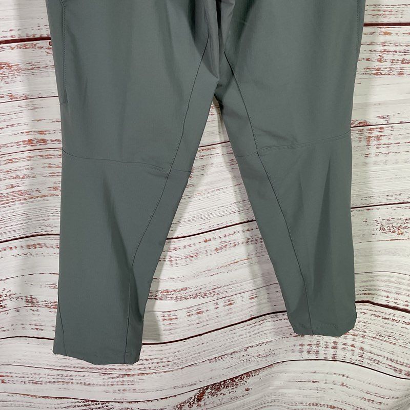 NWT Nike Unlimited Gray Dri-Fit Tech Track Pants - Size M