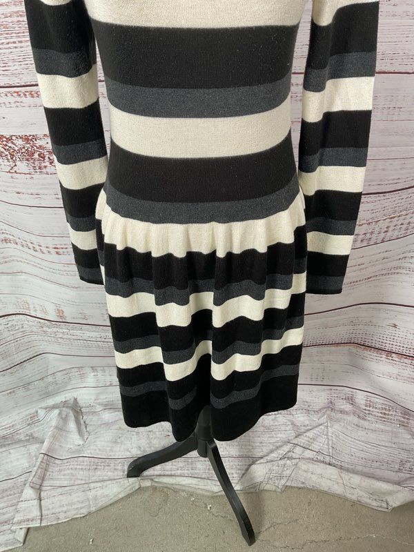 Vince Camuto Women's Long Sleeved Striped Sweater Dress Black/White Size S