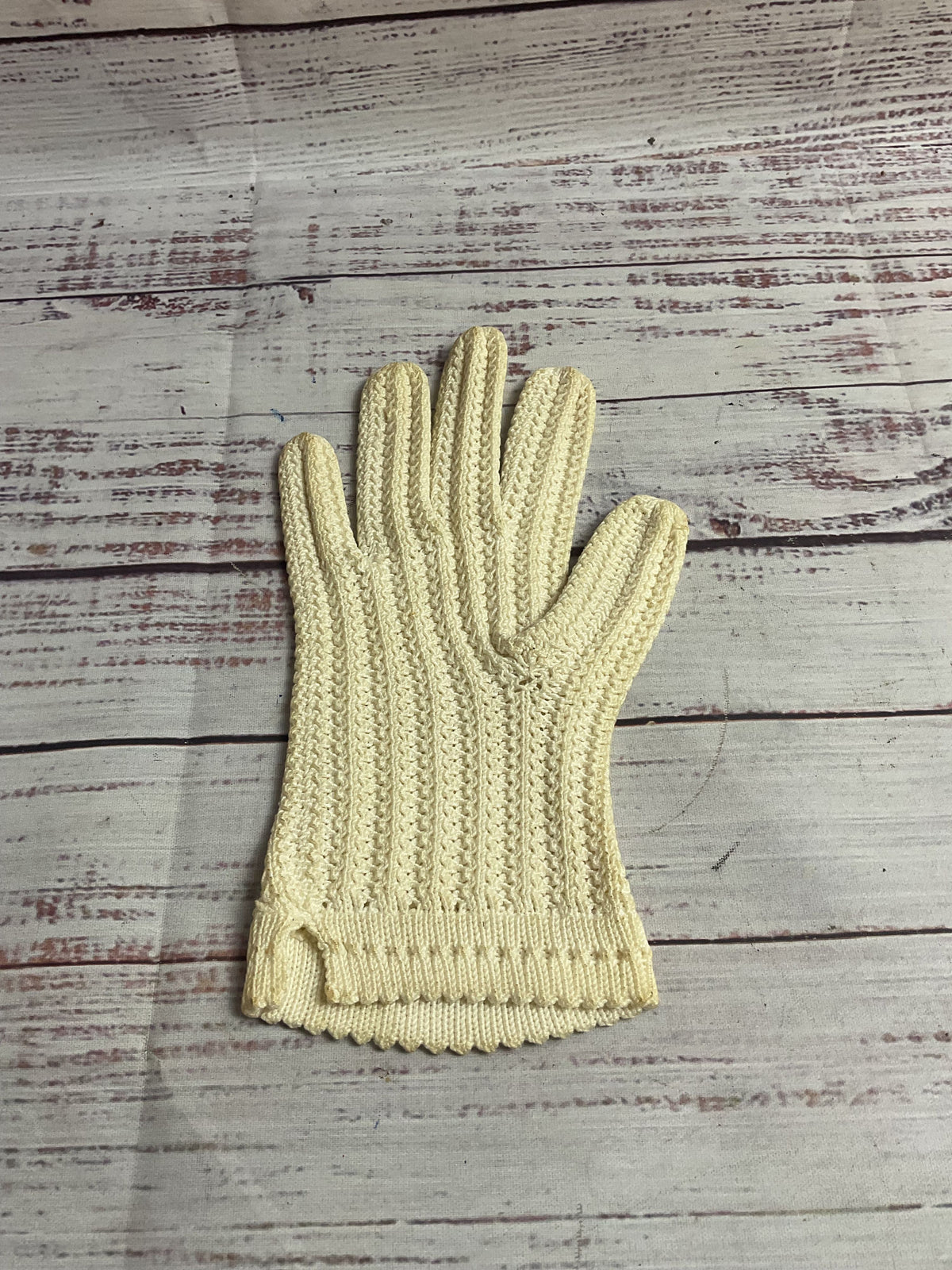 Vintage Cream Knit Gloves - Size 7
