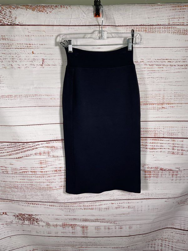 Scanlan Theodore Navy Blue Knit Skirt Size Small Women's