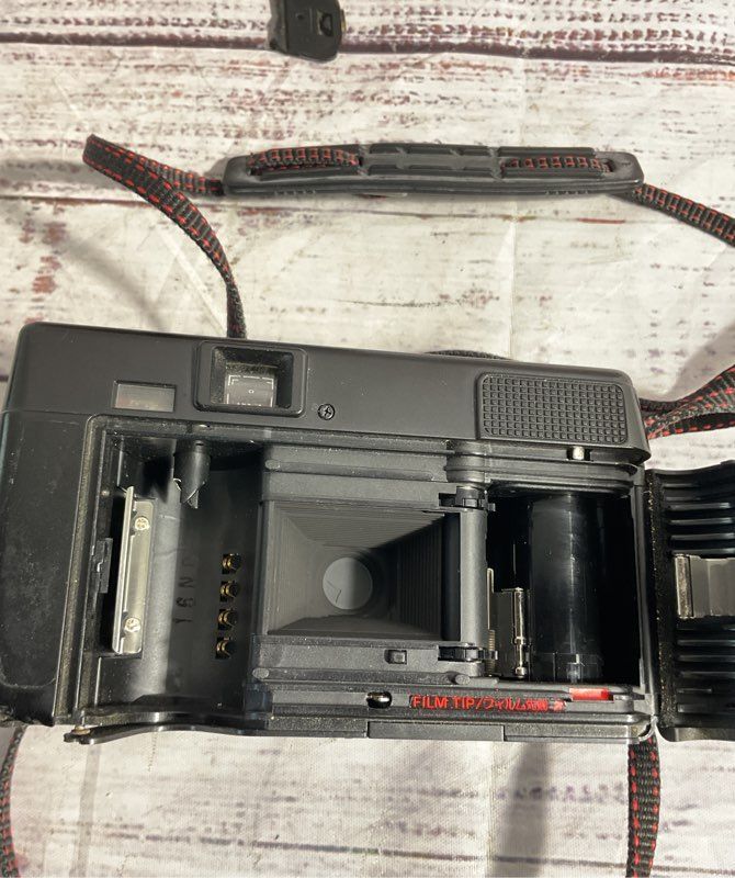 NIKON ONE TOUCH 35mm FILM CAMERA 1:2.8 With Case For Parts