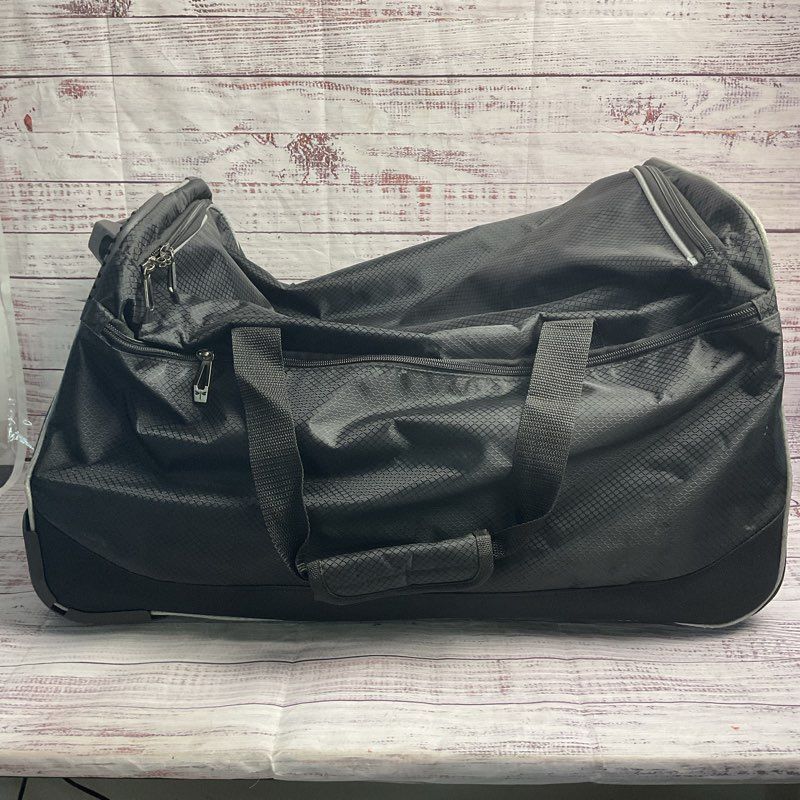 Travolution Black 22" Rolling Garment Bag Suitcase