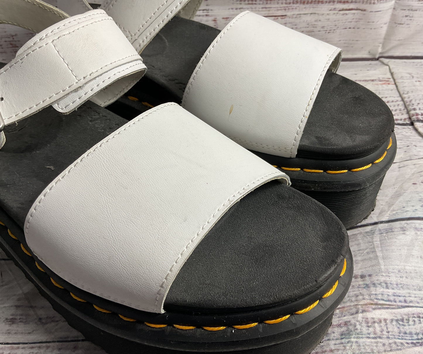 Dr. Martens Voss Quad Leather Strap Platform Sandals White Size 10