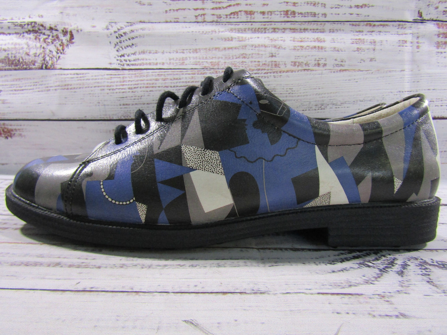 Icon Women's Blue Geometric Print Sneakers Size 11
