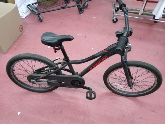 TREK Silver Alpha Aluminum ISO 4210-02 Black Young Adult Bike- PICKUP 90025