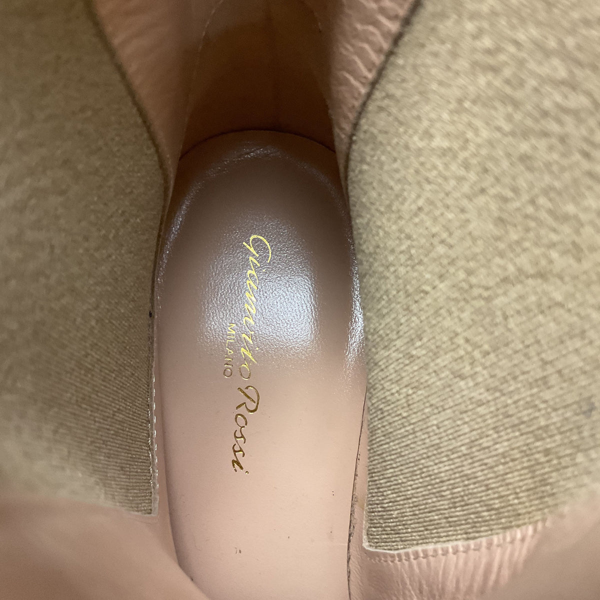 Gianvito Rossi Tan Suede Bootie Chelsea Western Boot Heel Women Size 6.5 AS-IS