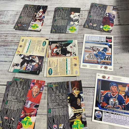 Lot Of 24 Vintage 90s Hockey Cards (Upper Deck, Classic, Parkhurst, More)