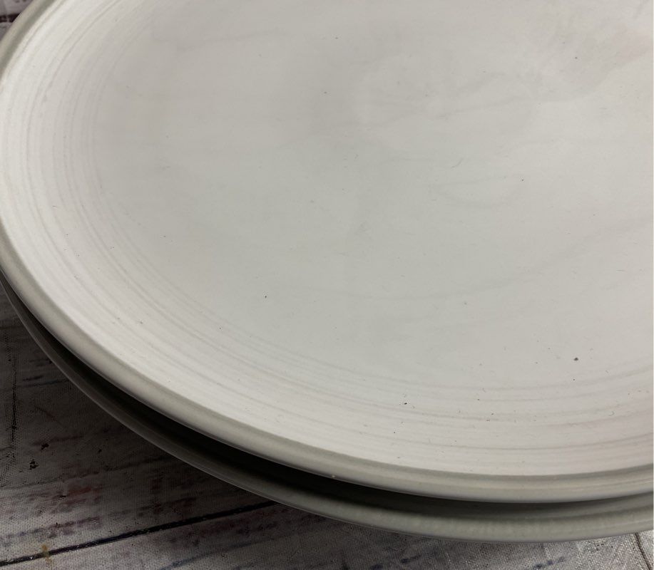 Royal Doulton London Ellen Degeneres Love 11.5” Set of 3 Dinner Plates White